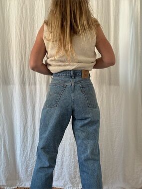 Vintage Levi’s 631 orange tab 90s relaxed hip tapered leg extra high rise